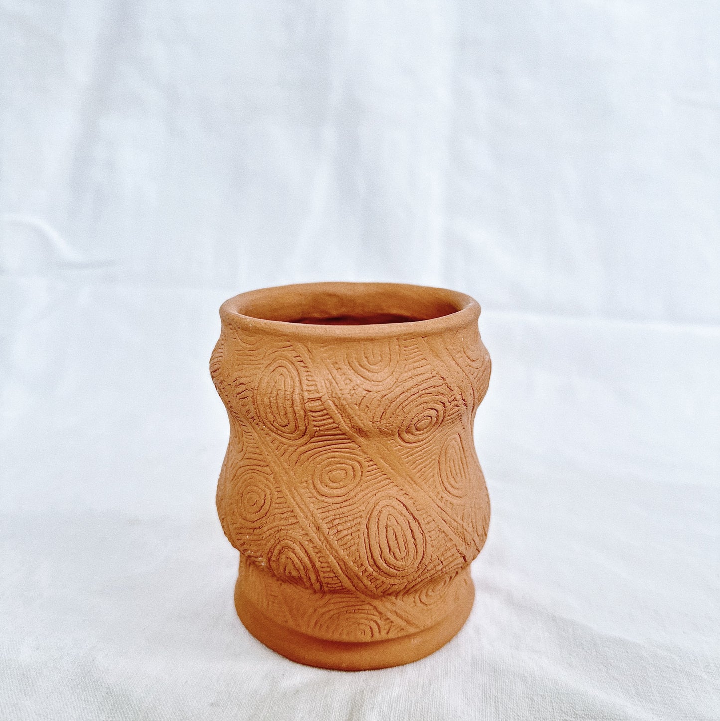 Liten vas terrakotta